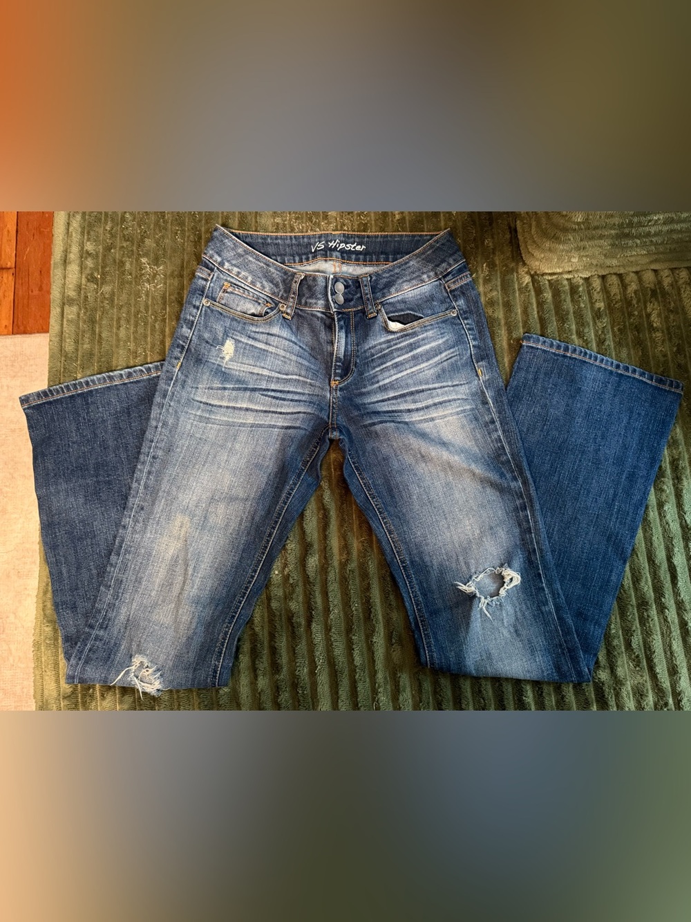 Women’s size 4 Victoria’s Secret Hipster Jeans Distressed